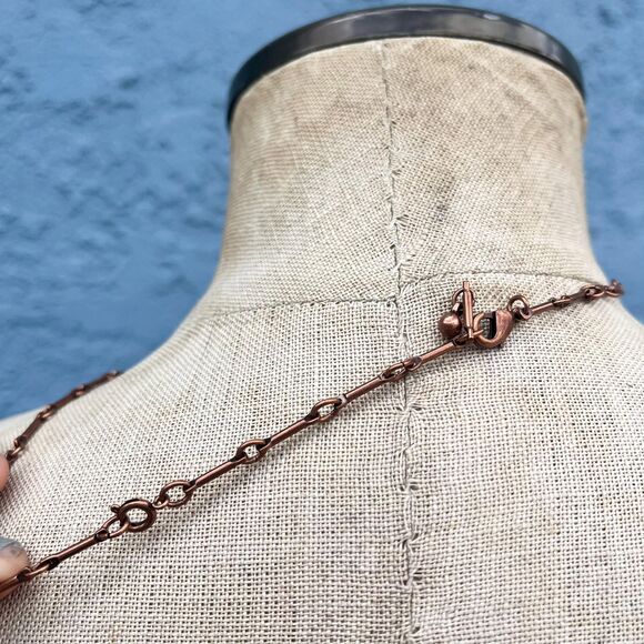 Vintage Avon Jewelry Set Necklace and Earrings fairy Victorian - Picture 7 of 8